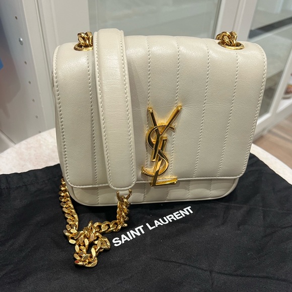 Saint Laurent Vicky Monogram YSL
Small Bag Size: 6.9" w × 5.9" h x 2.8" d I - Picture 3 of 12